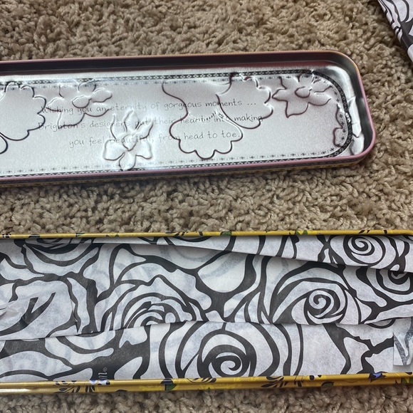 Brighton boxes. - Picture 3 of 3